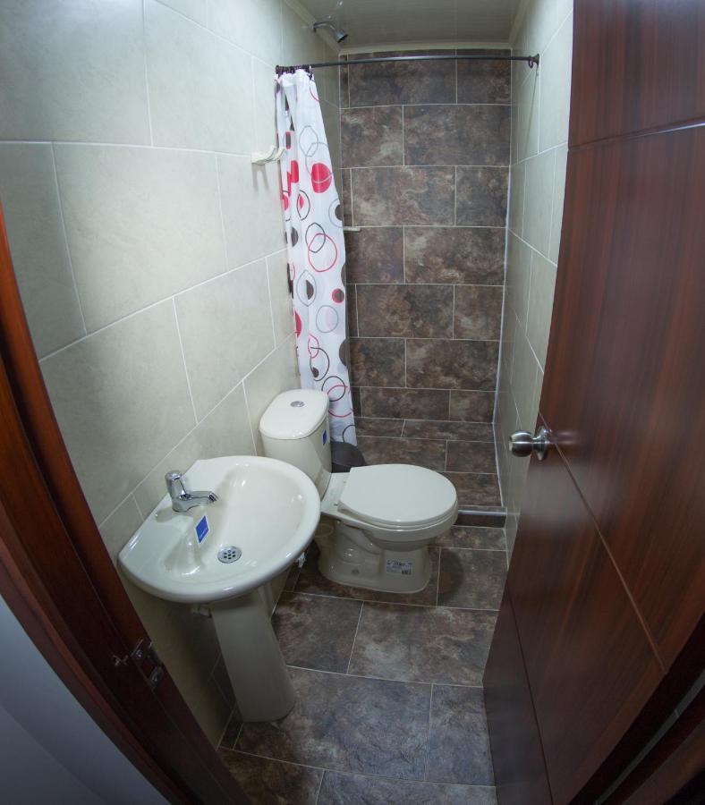 Kimana Hostal سانتا روزا دي كابال المظهر الخارجي الصورة